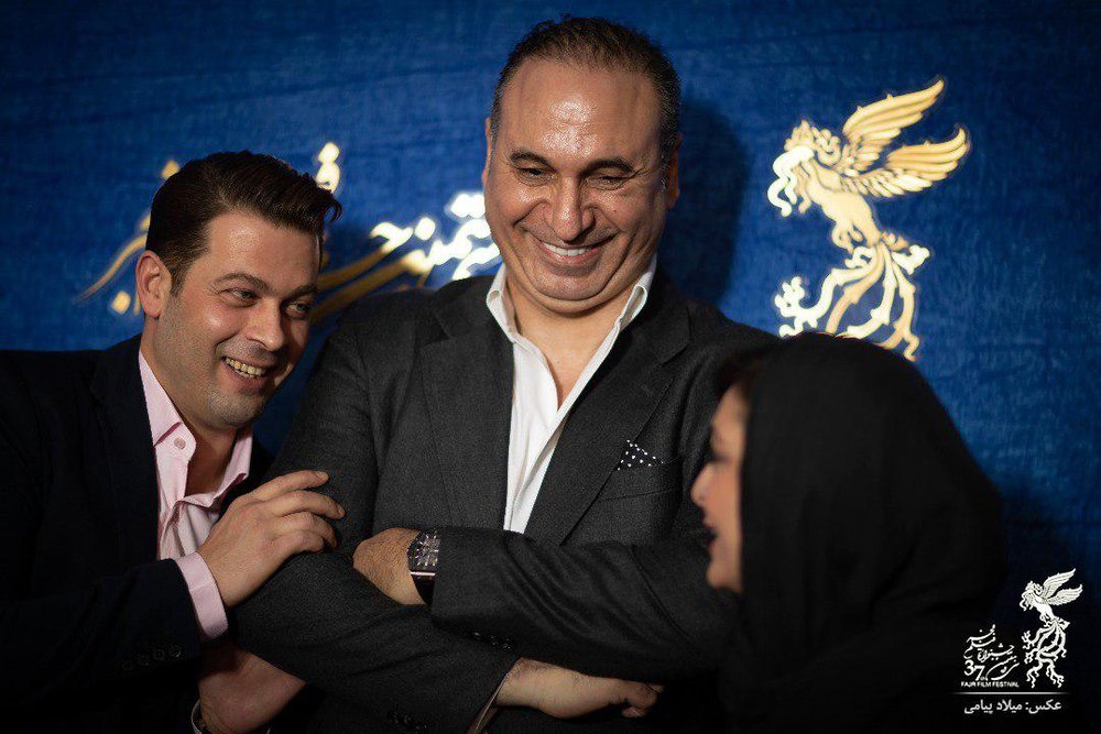 حمید فرخنژاد، ساره بیات و بازیگران «سمفونی نهم» در مراسم فرش قرمز جشنواره فجر