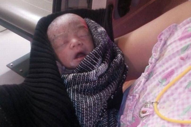نجات معجزه آسای نوزاد رها شده از مرگ