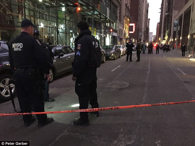 درگیری مسلحانه در مرکز شهر منهتن