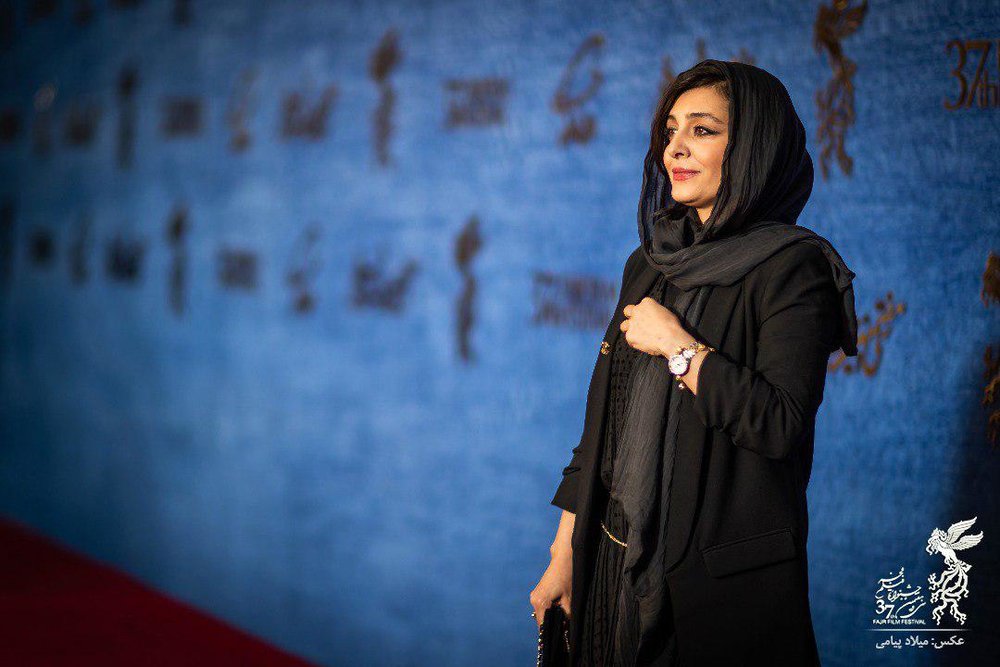 حمید فرخنژاد، ساره بیات و بازیگران «سمفونی نهم» در مراسم فرش قرمز جشنواره فجر