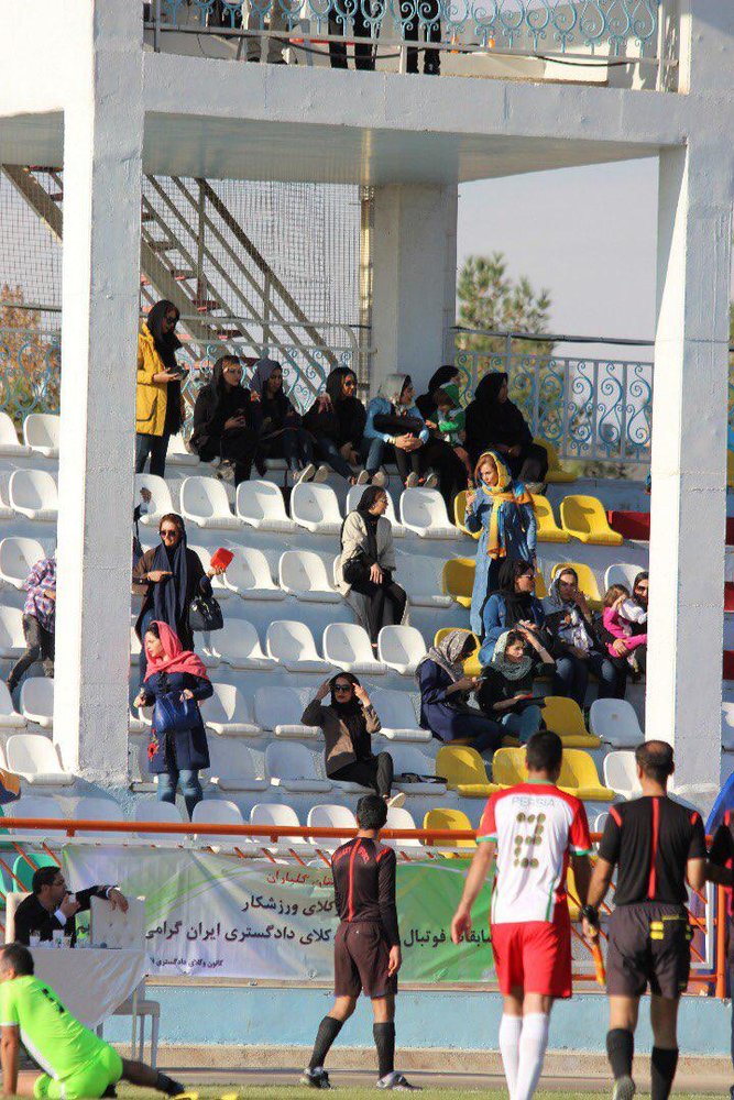جدیدترین حضور زنان در ورزشگاه / شیراز