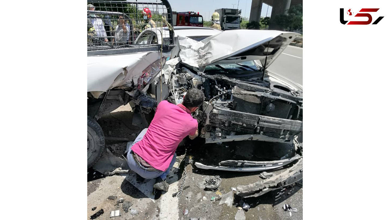 تصادف شدید هیوندا با وانت پیکان در بزرگراه یاسینی + عکس
