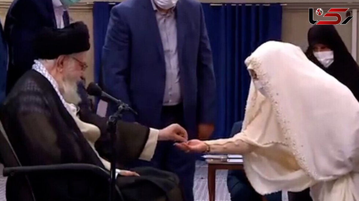 فیلم / درخواست رهبری شهید از مادر عروس برای عوض کردن روسری اش + فیلم مراسم عقد باشکوه 

