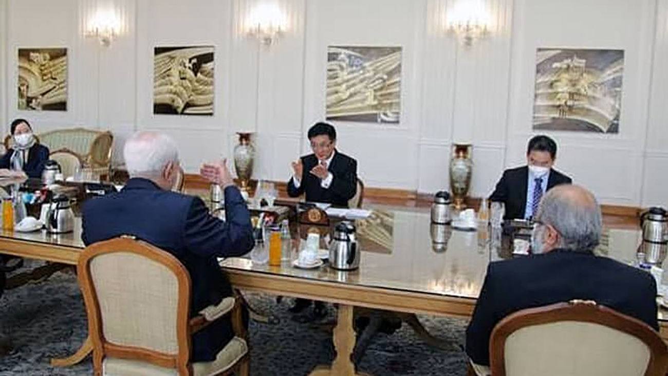 ظریف با نماینده چین در امور افغانستان دیدار و گفتگو کرد