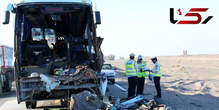4 کشته و مجروح در تصادف اتوبوس با تریلر در گردنه آهوان 