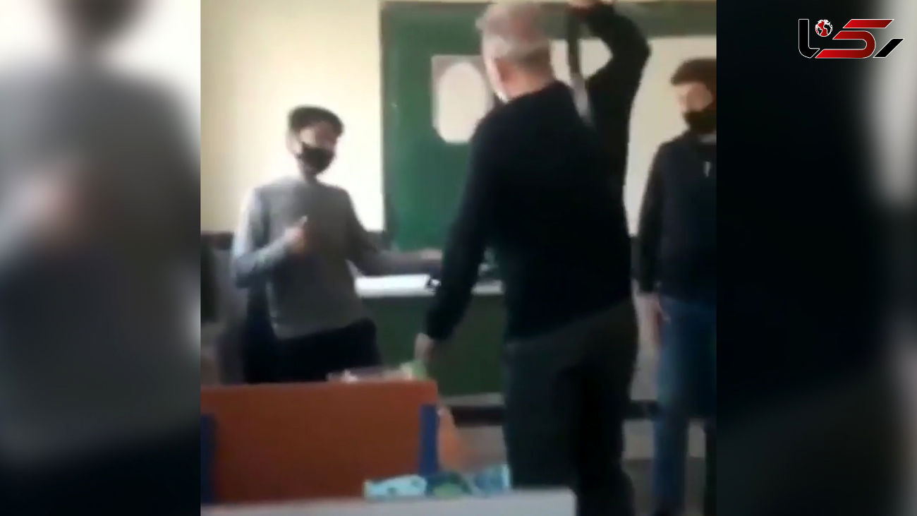 فیلم شلاق زدن 2 دانش آموز با کمربند توسط معلم پلدشتی ! 