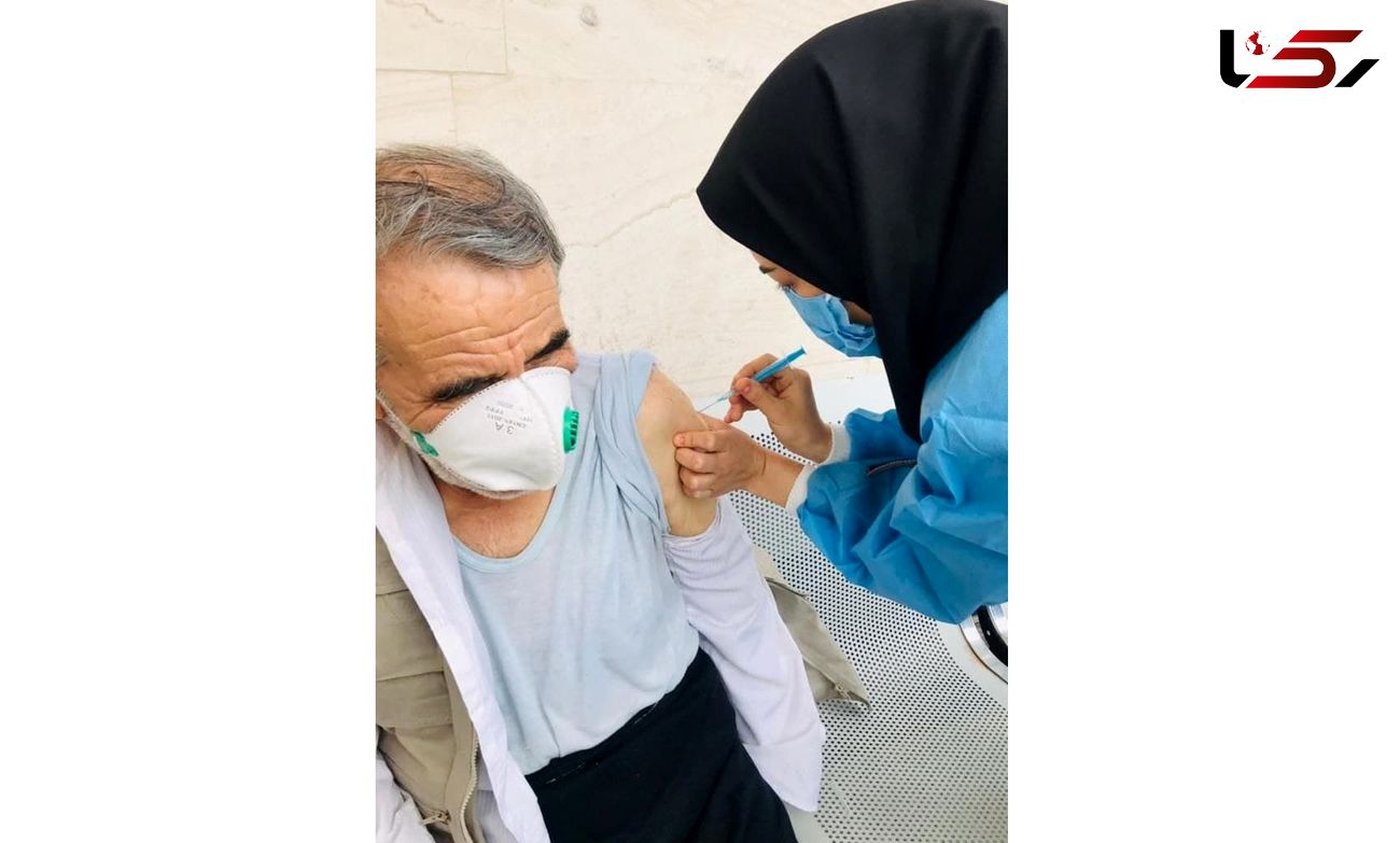 واکسیناسیون سالمندان در محله هرندی و تست رایگان ویژه کارکنان