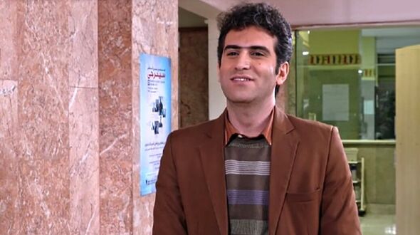 (فیلم) این سکانس هیچ وقت قدیمی نمی‌شه : جوک تعریف کردن حبیب، شخصیت محبوب سریال لیسانسه‌ها تو مراسم خواستگاری