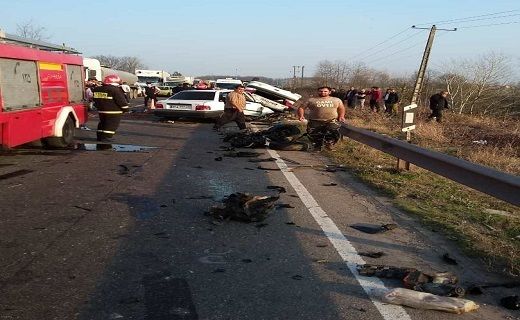 برخورد ۴ خودرو در جاده سراوان/ یک نفر کشته و ۶ نفر زخمی شدند