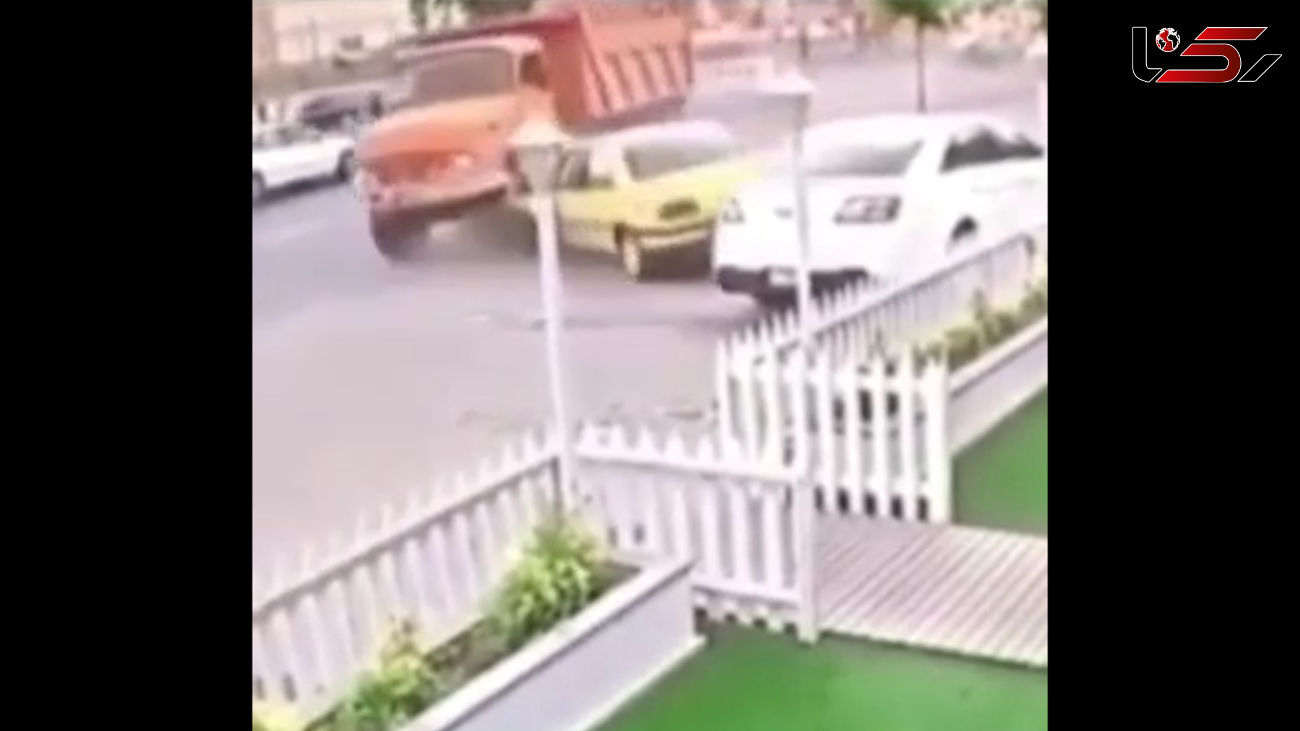 فیلم لحظه ترمز بریدن وحشتناک کامیون در رشت/ برخورد با 8 خوردو!